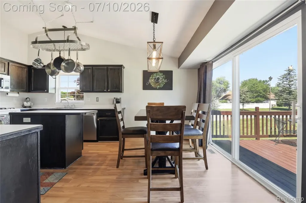 5275 E Maple Avenue Burton City MI 48439