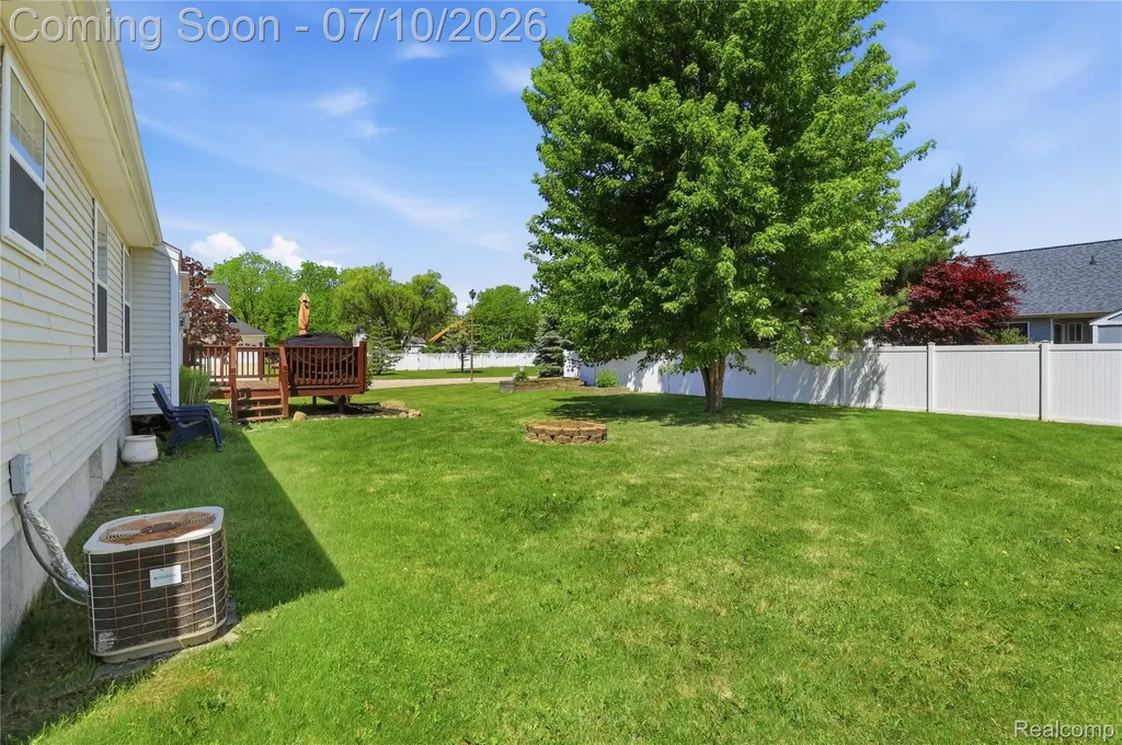 5275 E Maple Avenue Burton City MI 48439
