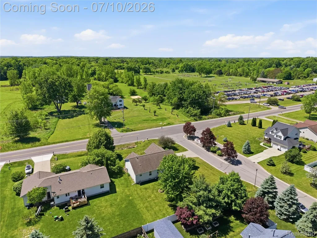 5275 E Maple Avenue Burton City MI 48439