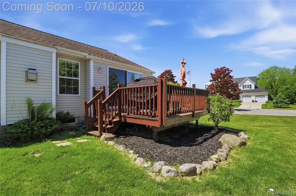 5275 E Maple Avenue Burton City MI 48439