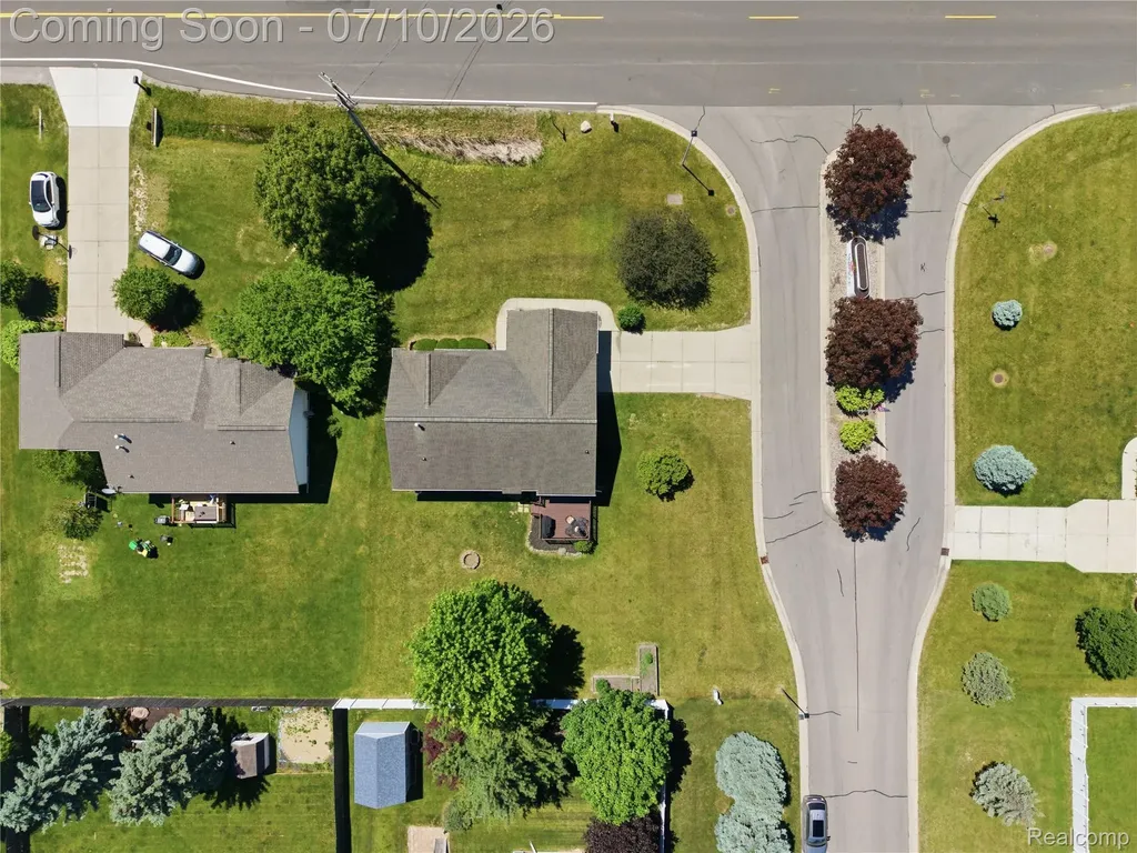 5275 E Maple Avenue Burton City MI 48439