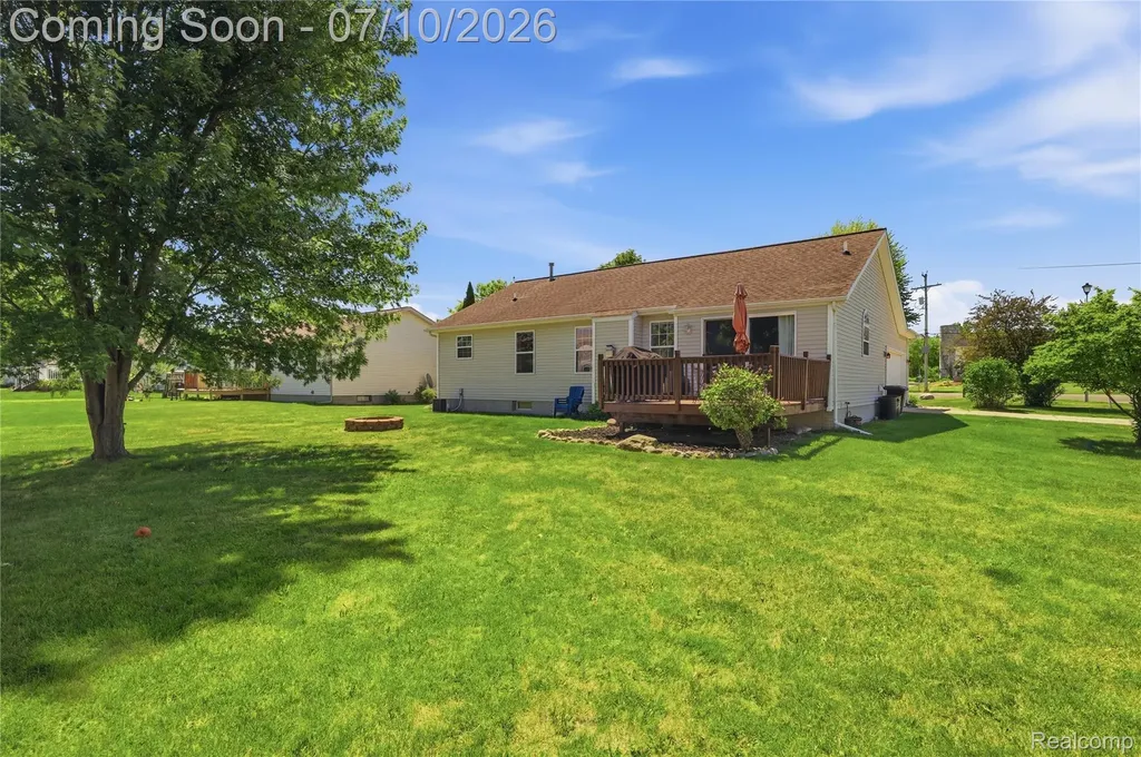 5275 E Maple Avenue Burton City MI 48439