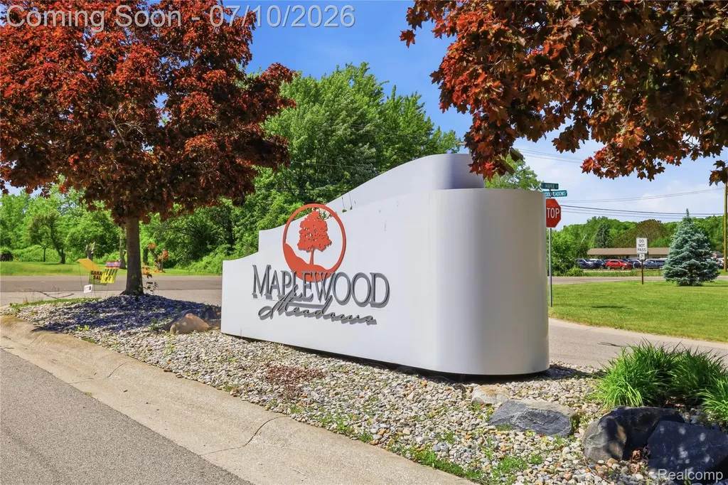 5275 E Maple Avenue Burton City MI 48439