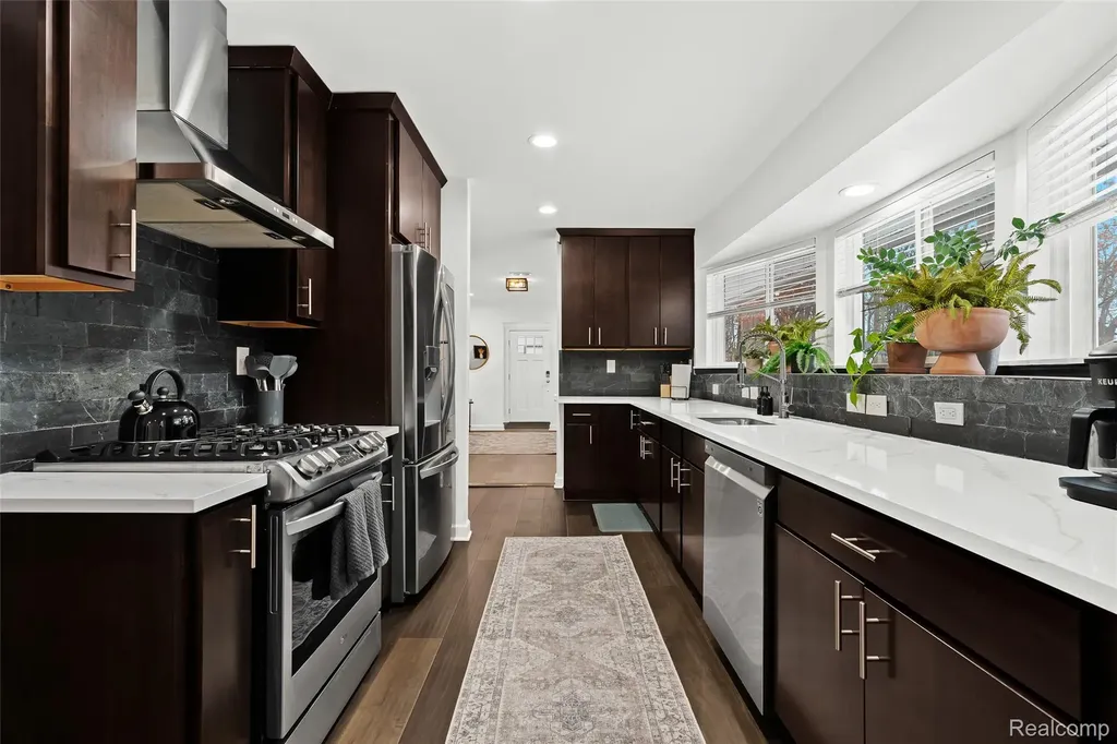 2566 Harrington Road Rochester Hills City MI 48307