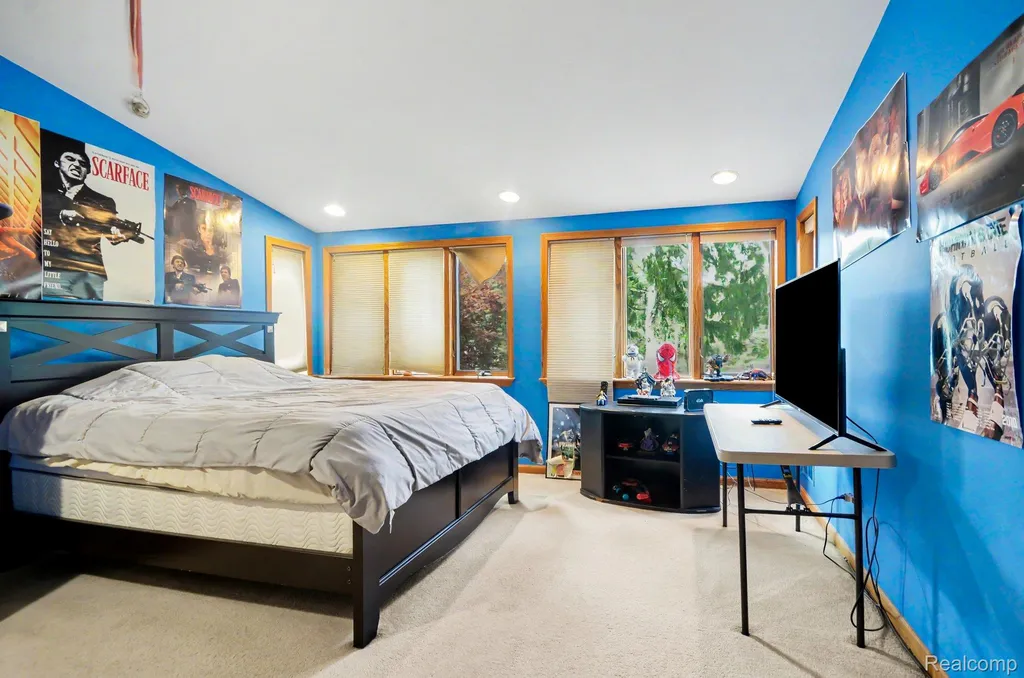 52905 Heatherway Drive Shelby Charter Township MI 48316