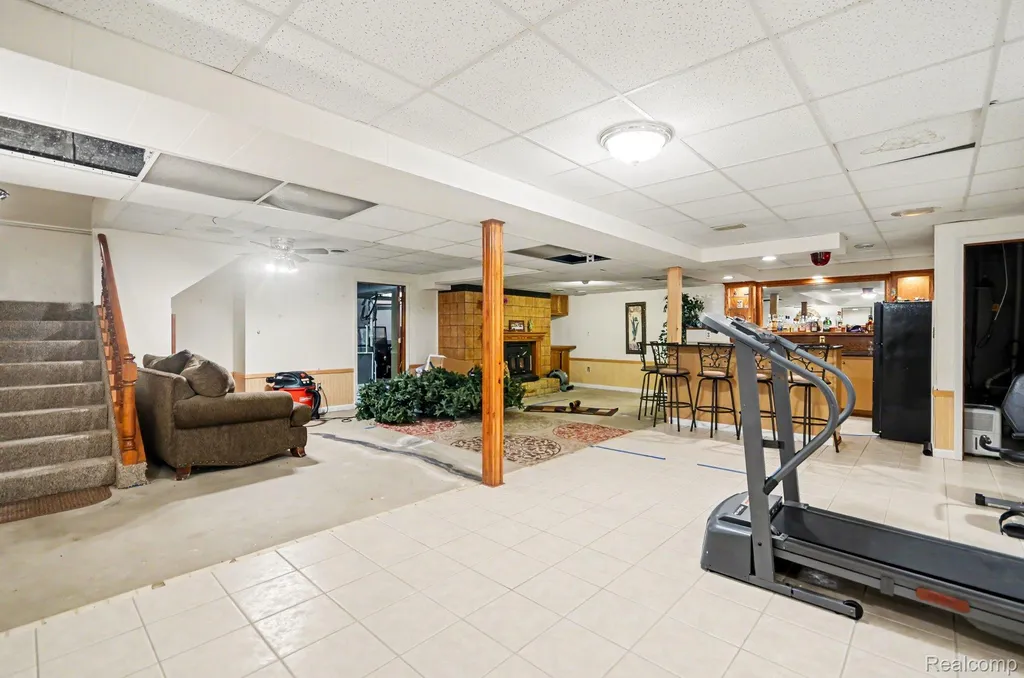 52905 Heatherway Drive Shelby Charter Township MI 48316