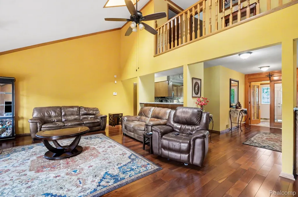 52905 Heatherway Drive Shelby Charter Township MI 48316