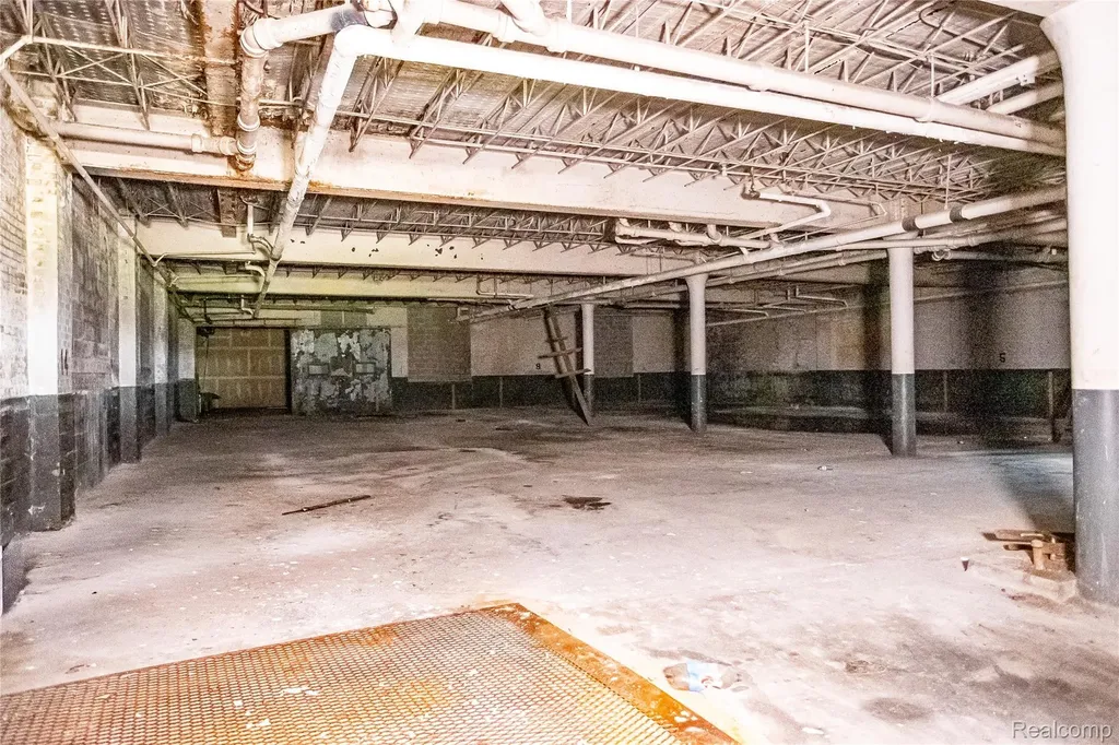 440 Michigan Avenue W Battle Creek City MI 49037