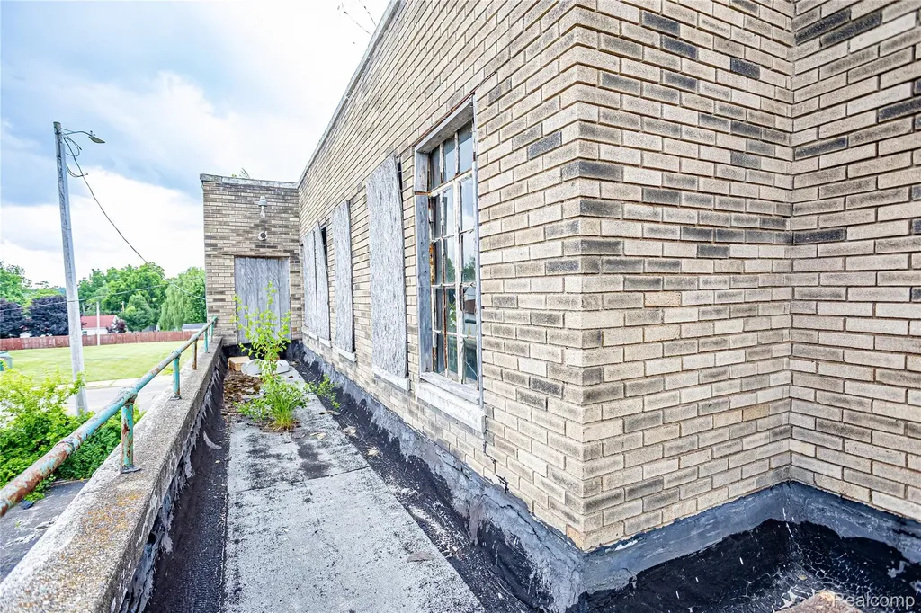 440 Michigan Avenue W Battle Creek City MI 49037