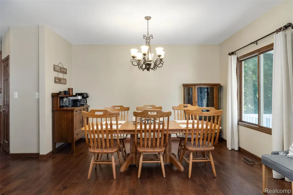 8250 Rattalee Lake Road Springfield Charter Township MI 48348