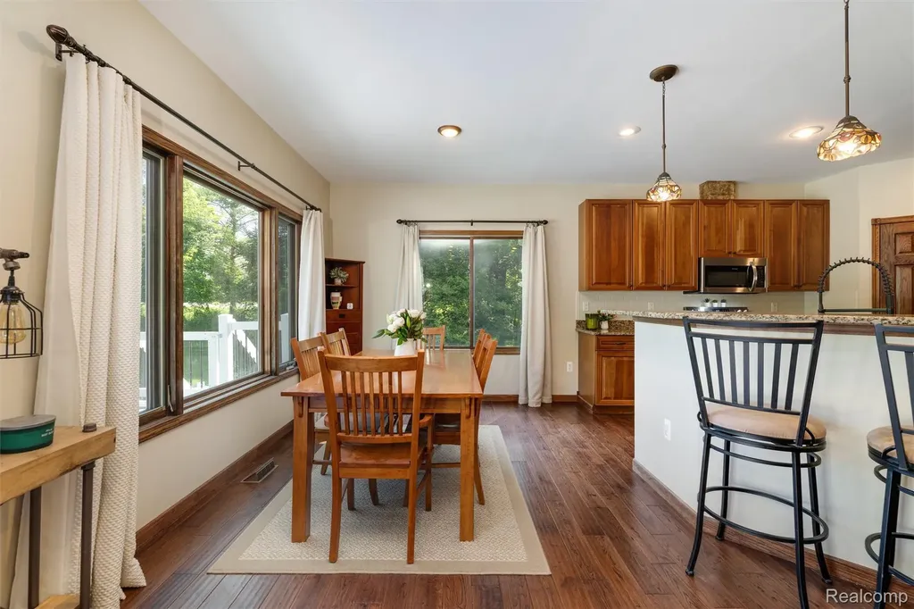 8250 Rattalee Lake Road Springfield Charter Township MI 48348