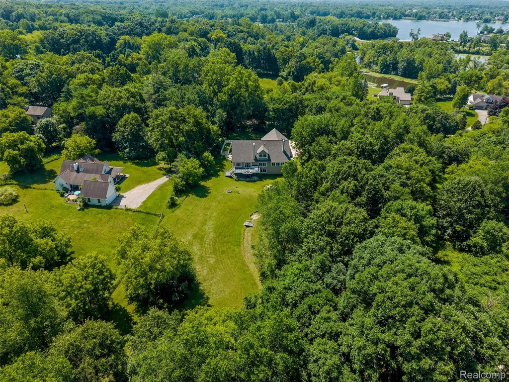 8250 Rattalee Lake Road Springfield Charter Township MI 48348