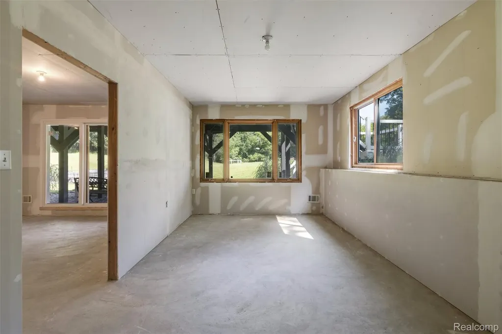 8250 Rattalee Lake Road Springfield Charter Township MI 48348