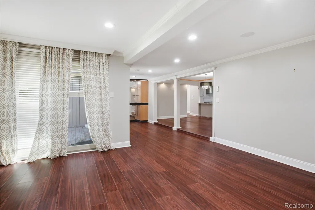 3812 Terrybrook Road West Bloomfield Charter Township MI 48322