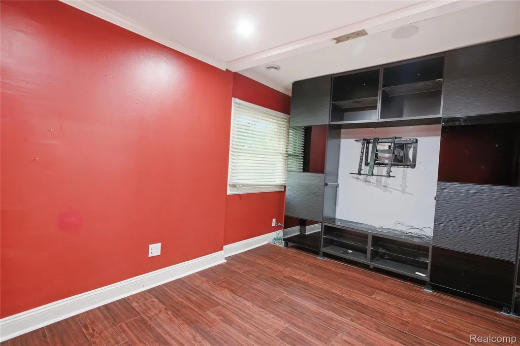 3812 Terrybrook Road West Bloomfield Charter Township MI 48322