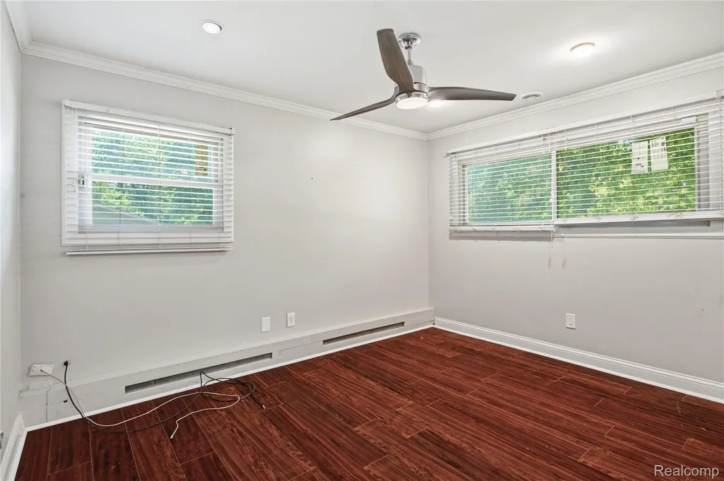 3812 Terrybrook Road West Bloomfield Charter Township MI 48322