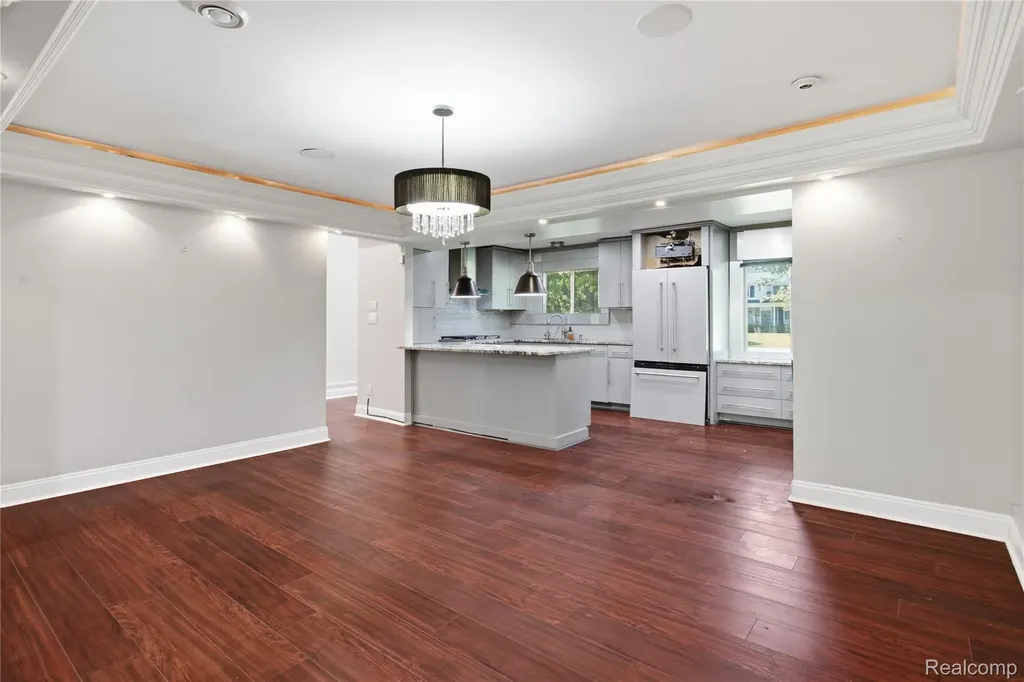 3812 Terrybrook Road West Bloomfield Charter Township MI 48322