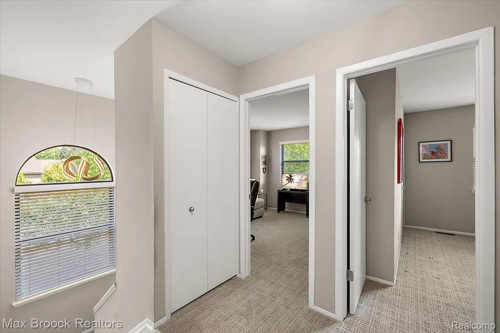 5601 Drake Hollow Drive W West Bloomfield Charter Township MI 48322