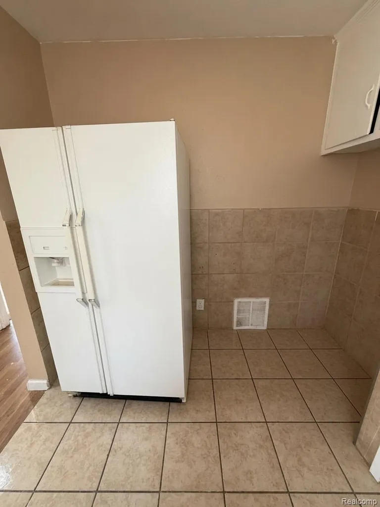7286 Faust Avenue Detroit City MI 48228