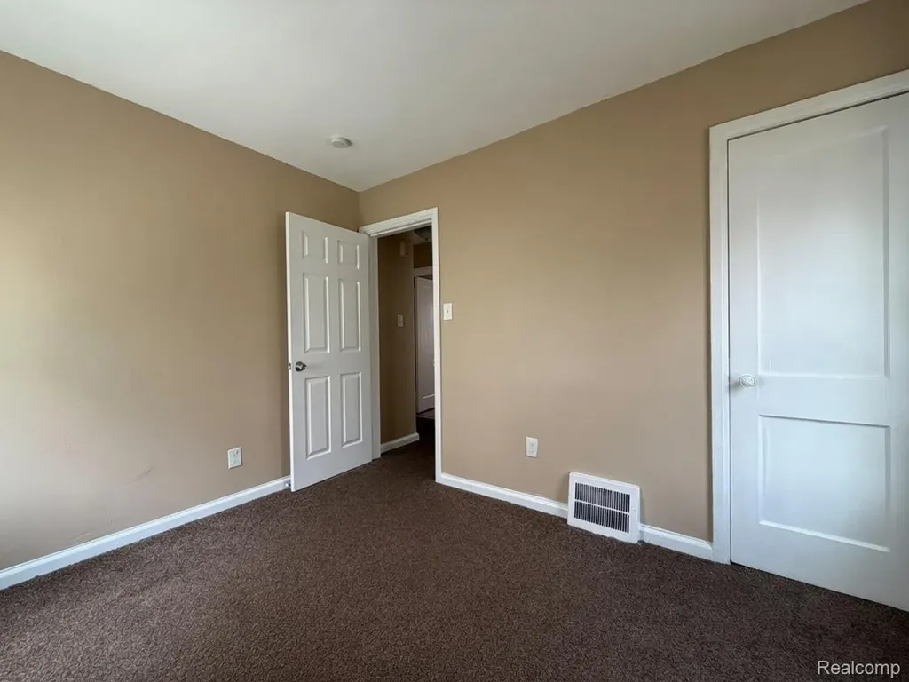 7286 Faust Avenue Detroit City MI 48228