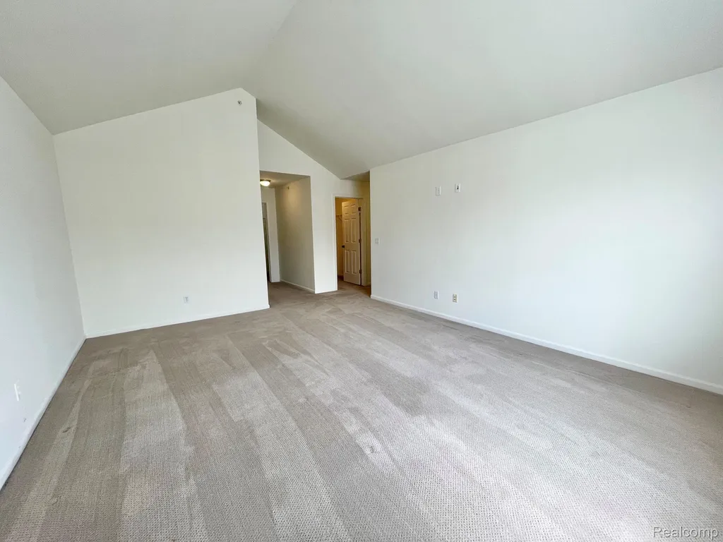 3195 Camden Drive Troy City MI 48084