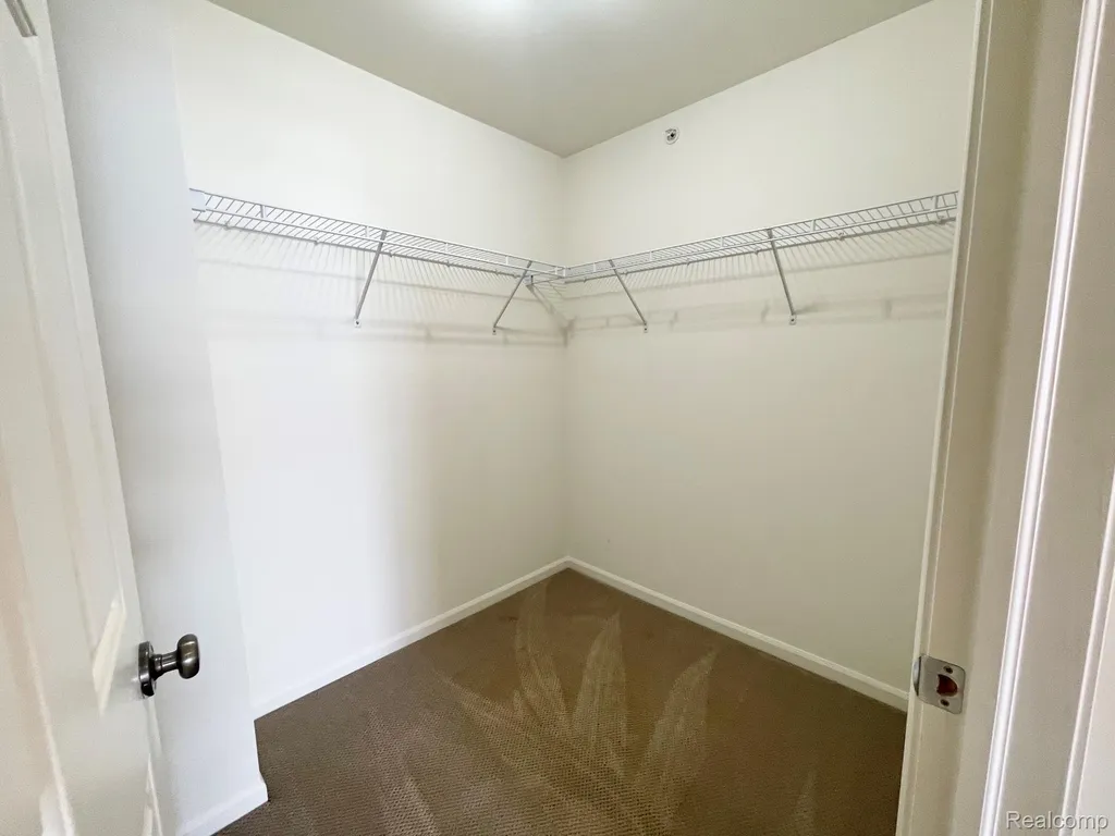 3195 Camden Drive Troy City MI 48084