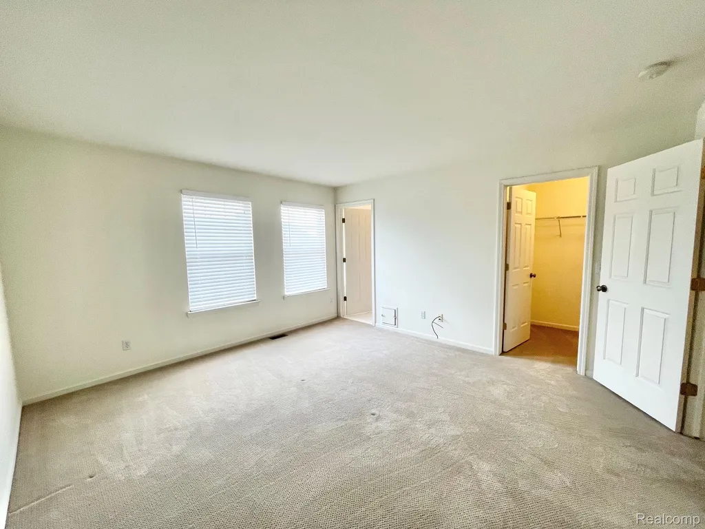 3195 Camden Drive Troy City MI 48084