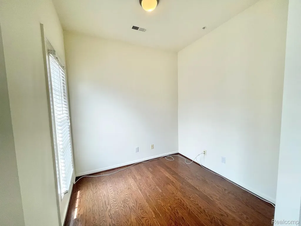 3195 Camden Drive Troy City MI 48084
