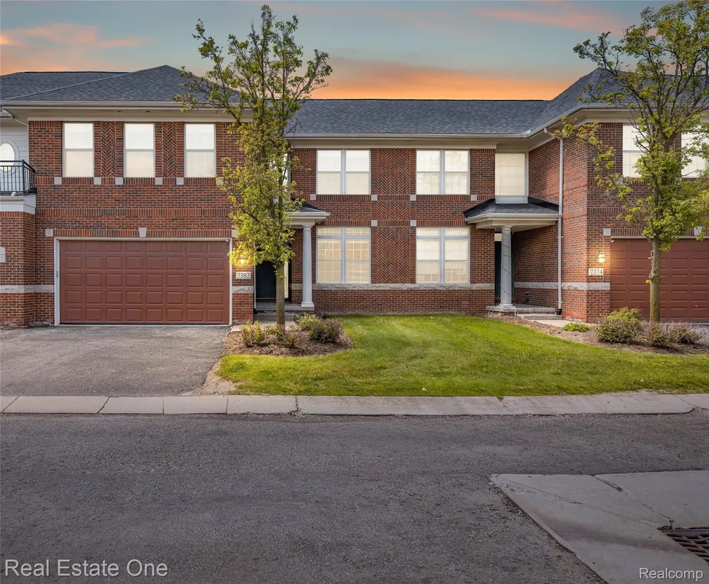 7382 Gateway Drive West Bloomfield Charter Township MI 48322