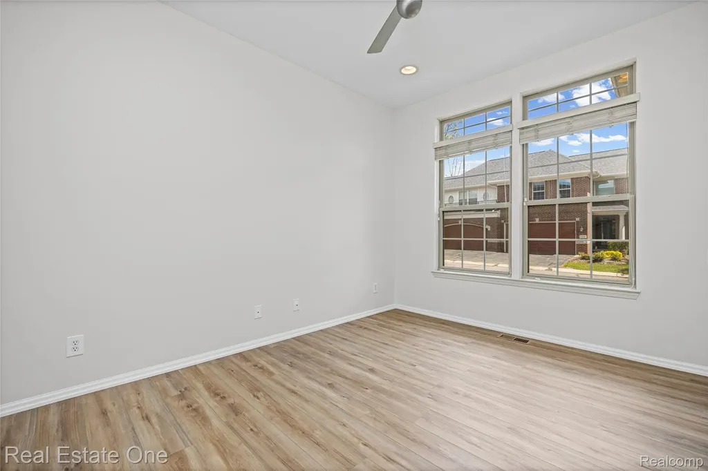 7382 Gateway Drive West Bloomfield Charter Township MI 48322