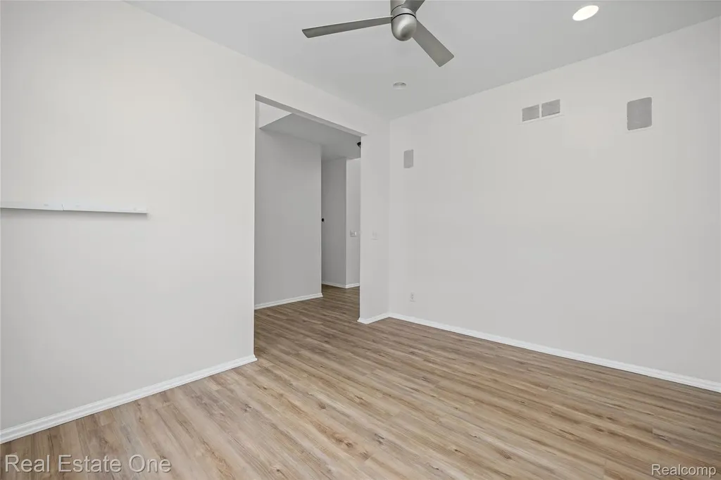 7382 Gateway Drive West Bloomfield Charter Township MI 48322