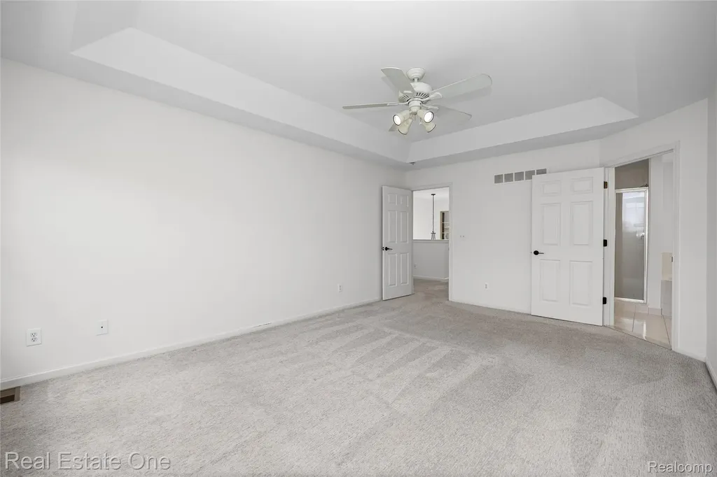 7382 Gateway Drive West Bloomfield Charter Township MI 48322