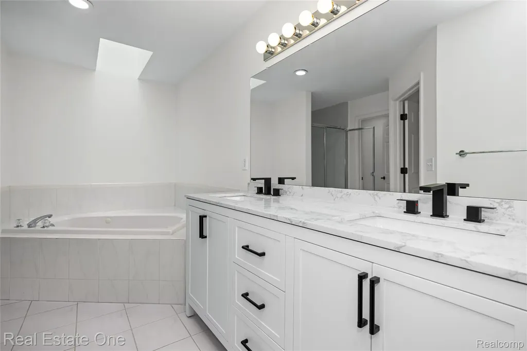 7382 Gateway Drive West Bloomfield Charter Township MI 48322