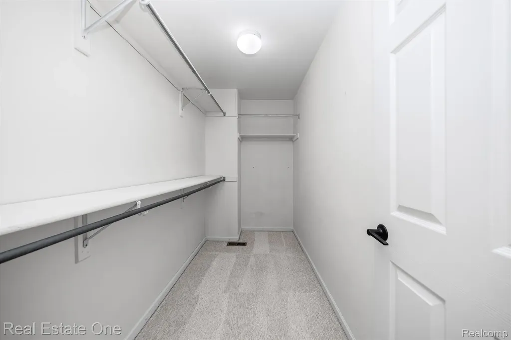 7382 Gateway Drive West Bloomfield Charter Township MI 48322