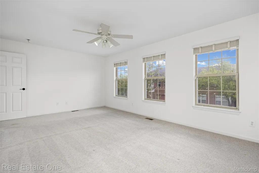 7382 Gateway Drive West Bloomfield Charter Township MI 48322