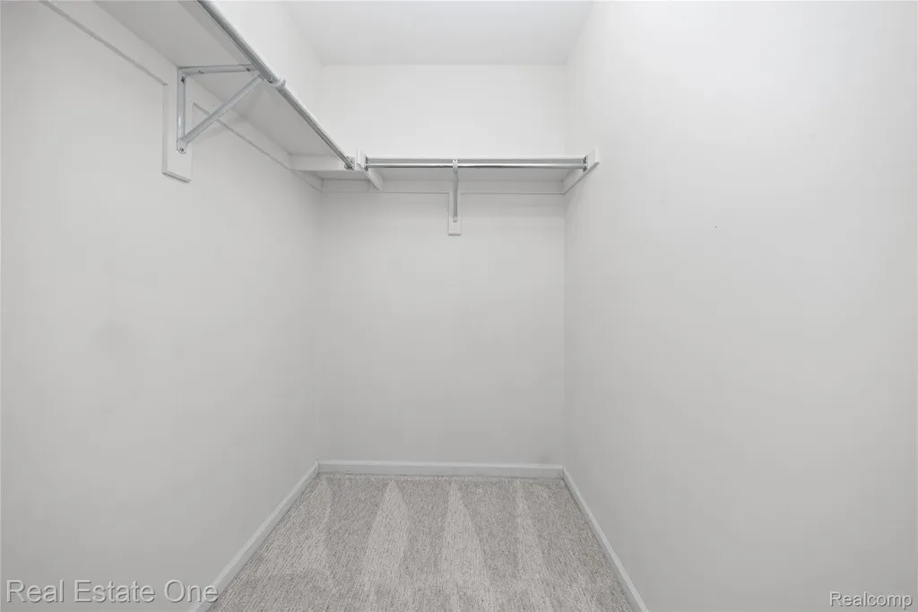 7382 Gateway Drive West Bloomfield Charter Township MI 48322