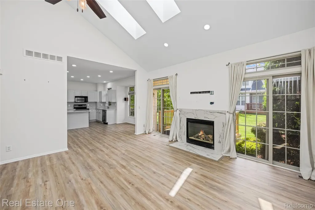 7382 Gateway Drive West Bloomfield Charter Township MI 48322