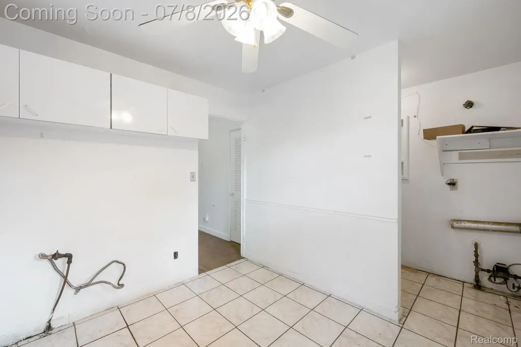 21920 Morton Street Oak Park City MI 48237