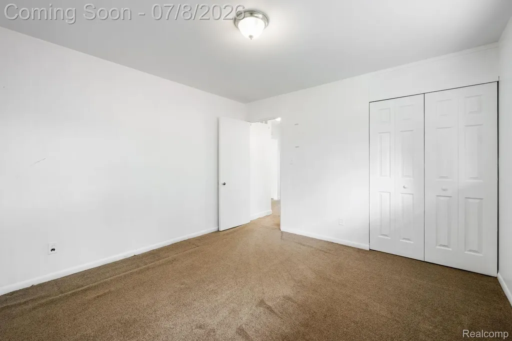 21920 Morton Street Oak Park City MI 48237