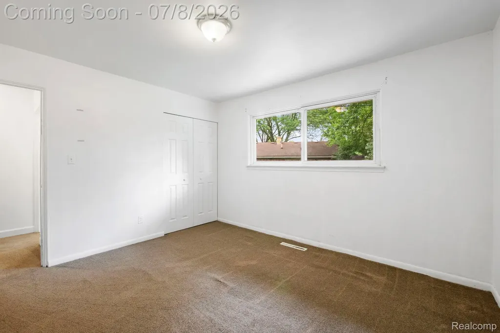 21920 Morton Street Oak Park City MI 48237
