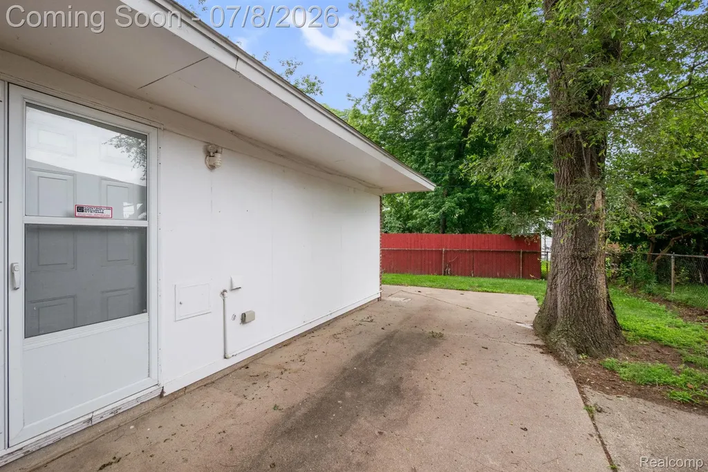 21920 Morton Street Oak Park City MI 48237