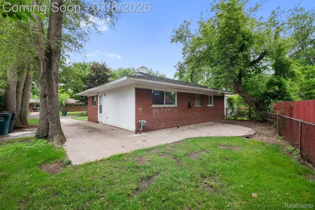 21920 Morton Street Oak Park City MI 48237