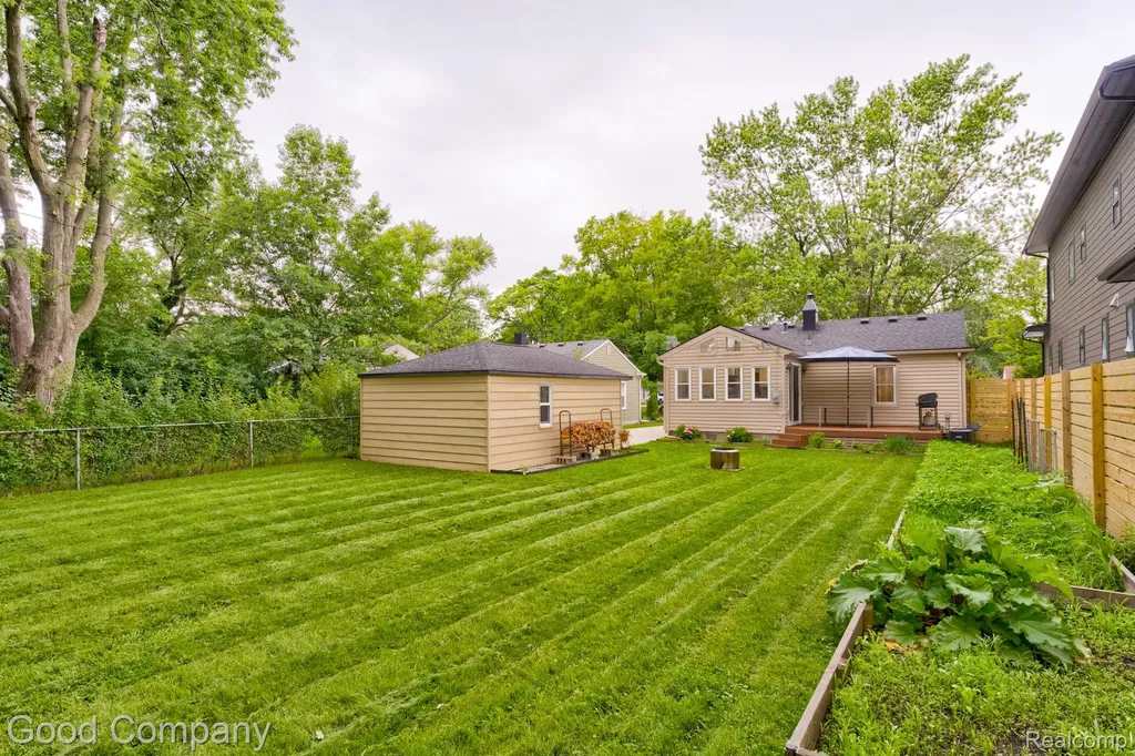 4102 Elmhurst Avenue Royal Oak City MI 48073