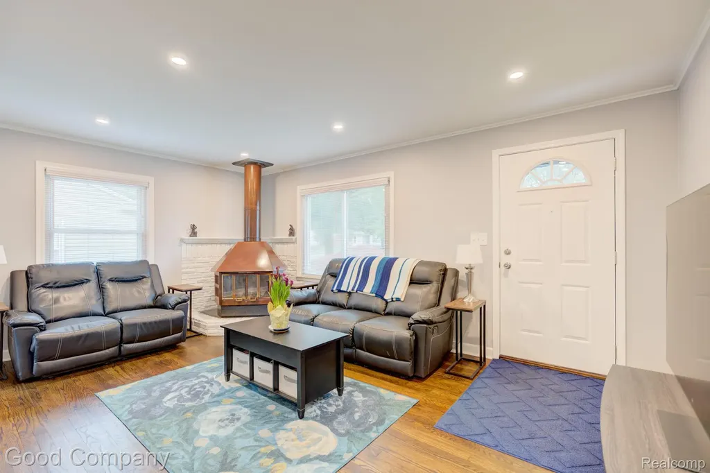 4102 Elmhurst Avenue Royal Oak City MI 48073