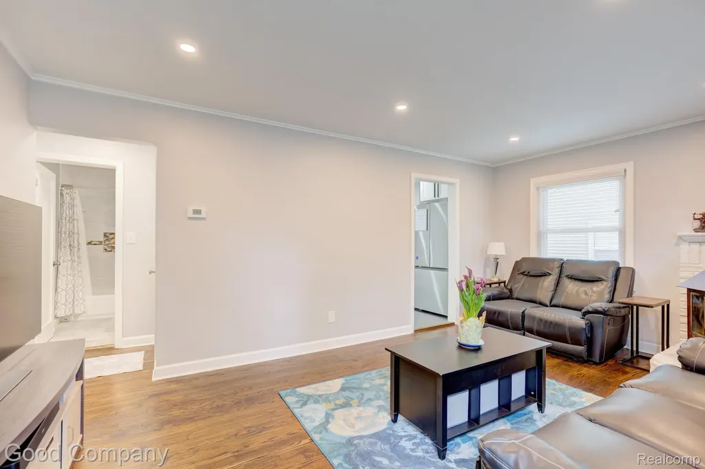 4102 Elmhurst Avenue Royal Oak City MI 48073