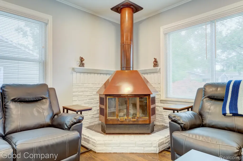 4102 Elmhurst Avenue Royal Oak City MI 48073
