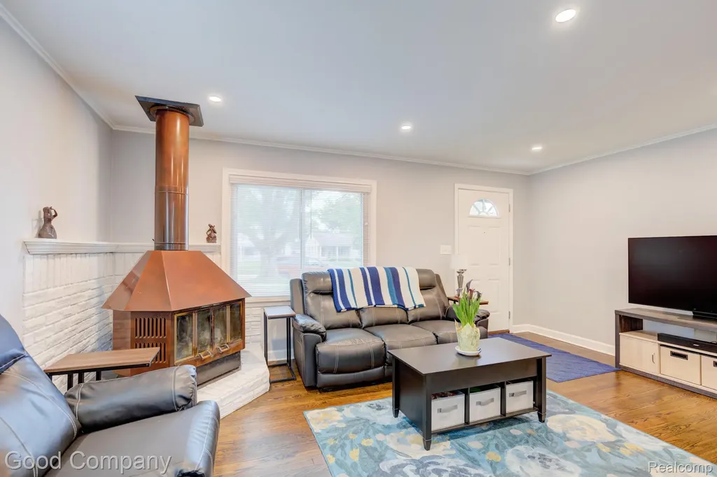4102 Elmhurst Avenue Royal Oak City MI 48073