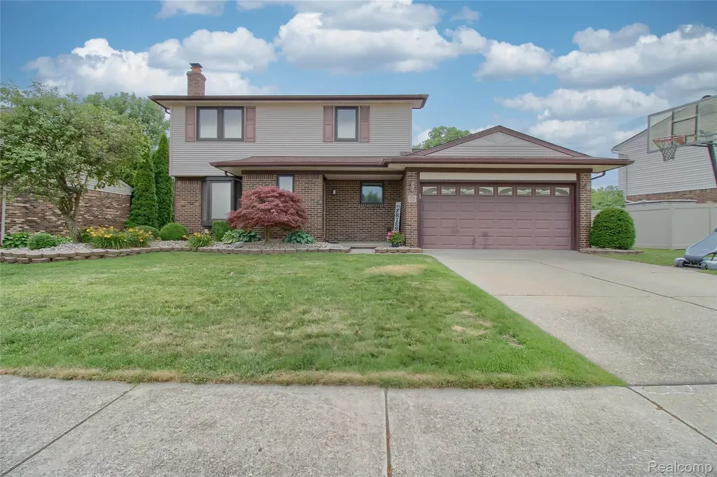 19596 Dawnshire Drive Brownstown Charter Township MI 48193