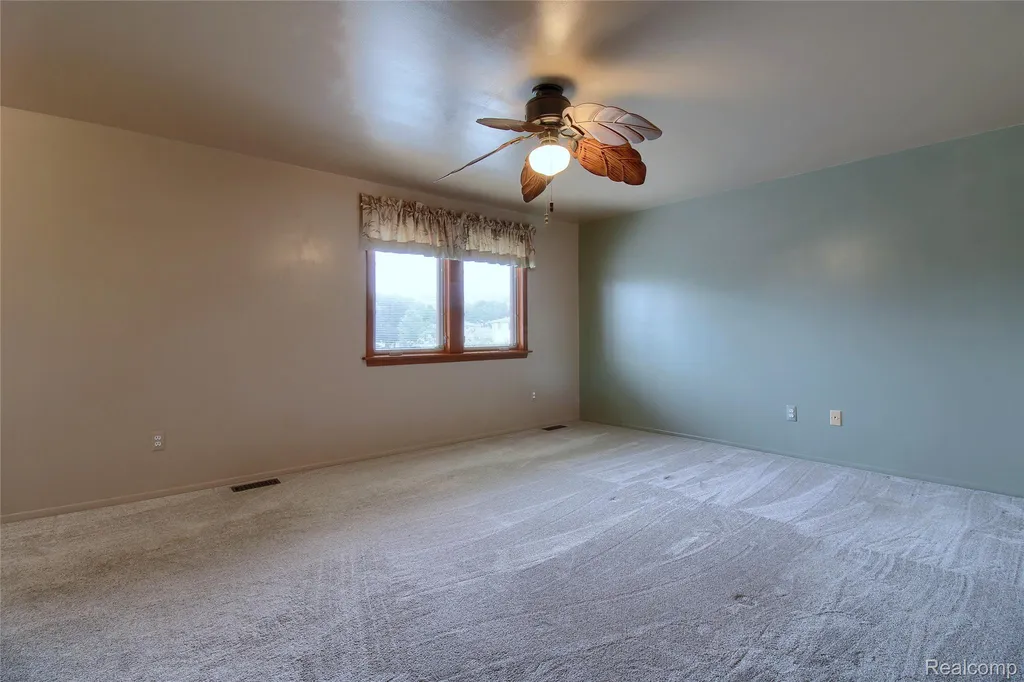19596 Dawnshire Drive Brownstown Charter Township MI 48193