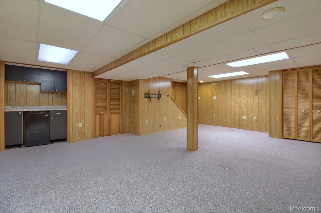 19596 Dawnshire Drive Brownstown Charter Township MI 48193